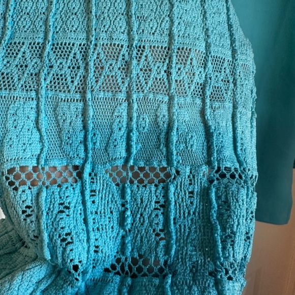 Isaac Mizrahi Pebble Knit Top with Scoop Neck & Lace Sleeves - Fresco Blue NWOT - Picture 2 of 8